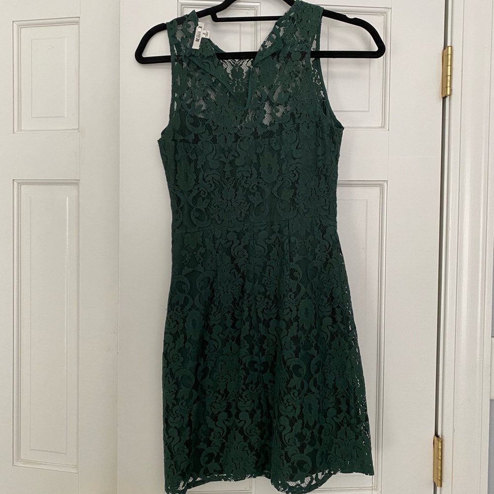 BB DAKOTA Green Lace Dress